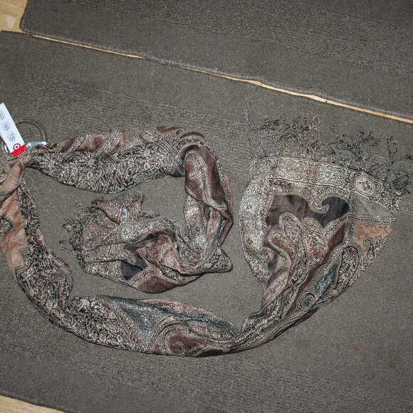 Merona EarthTones/ Gold Thread Sparkle Rayon/Polyester Winter Scarf - Picture 6 of 9